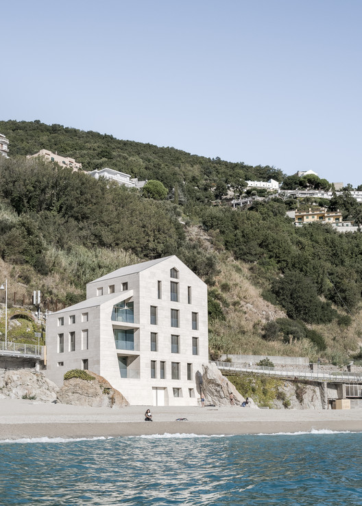 A House in the Sea  / Studio Marco Ciarlo Associati + Studio Daniele - Exterior Photography