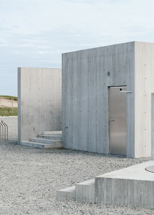 鲍尔服务中心，与海滩景观相融 / Lie Øyen Arkitekter - 建筑图, 具体的