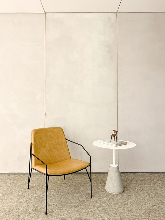 MCSA Haddock Santos Office / Zanatta Figueiredo + Chay Cardoso MCSA Haddock Santos Office / Zanatta Figueiredo + Chay Cardoso - Interior Photography, Wood, Chair