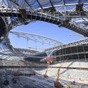 Arquitetura, forma e trabalho: reflexões sobre Zaha Hadid e as obras do estádio para a Copa 2022 no Qatar - Image 1 of 4
