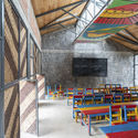 Escola de Ensino Fundamental Ruhehe / MASS Design Group - Escolas