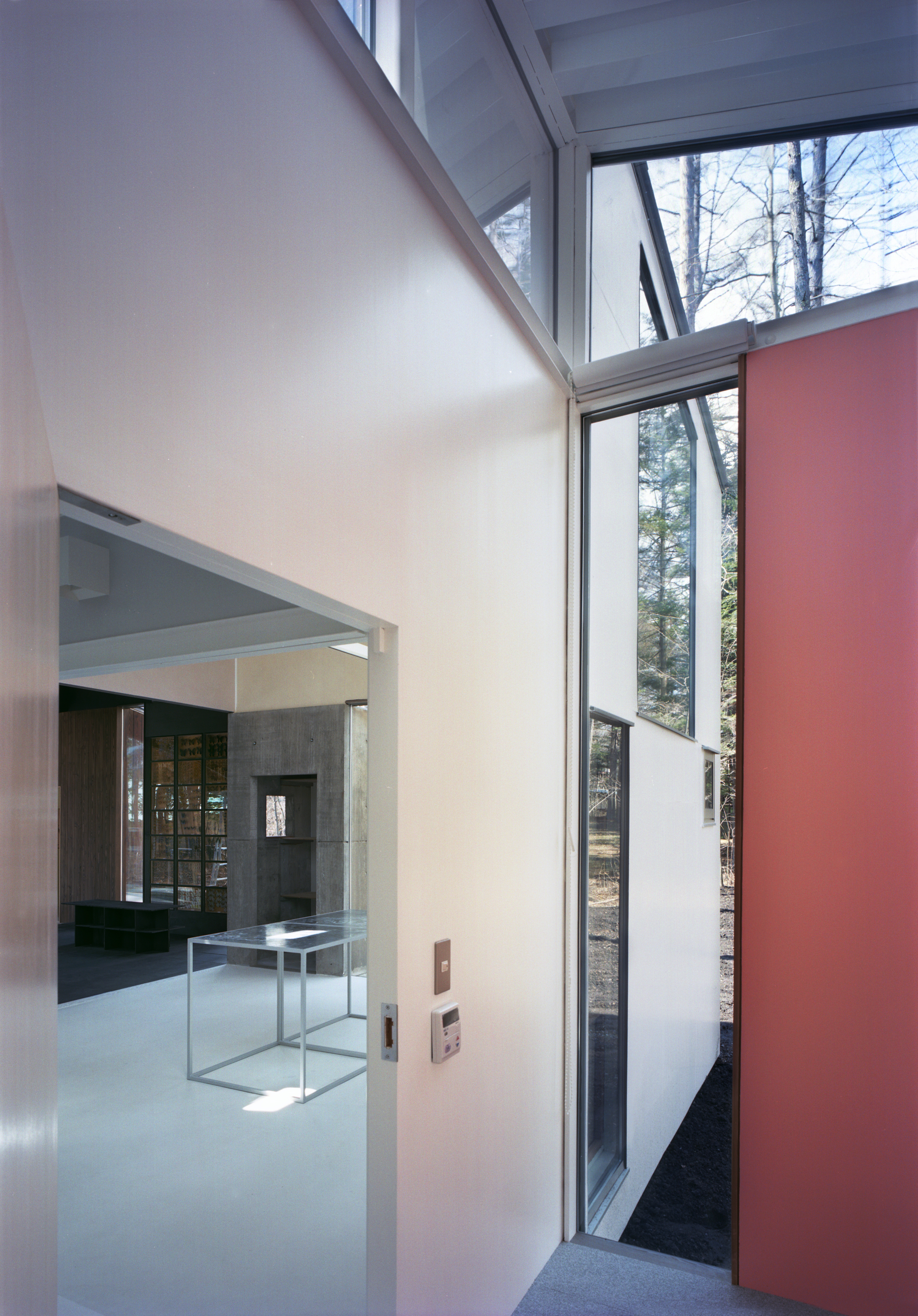 Gallery of Gradation in the Forest House / Kotoaki Asano Architect ...