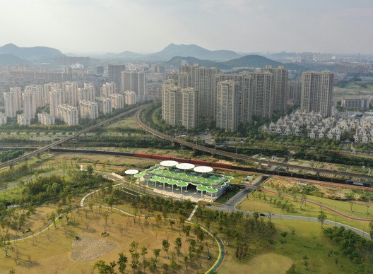 Linping Sports Park Supporting Project / CCTN Linping Sports Park Supporting Project / CCTN - Exterior Photography