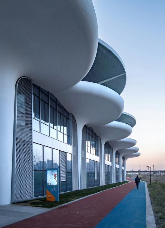 Linping Sports Park Supporting Project / CCTN Linping Sports Park Supporting Project / CCTN - Exterior Photography, Facade, Concrete