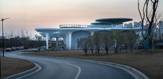 Linping Sports Park Supporting Project / CCTN Linping Sports Park Supporting Project / CCTN - Exterior Photography, Facade