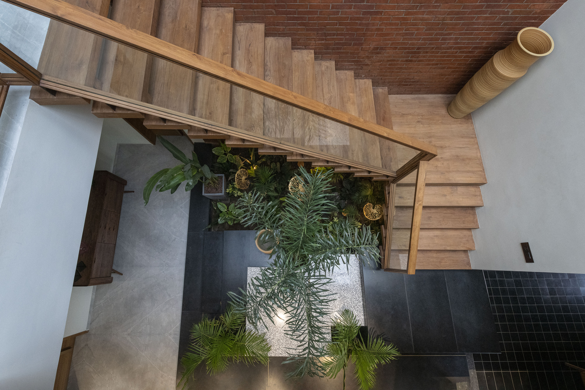 Gallery of PIXEL HOUSE / The Grid Architects - 14