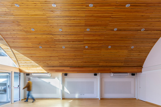 Surveying Professionals College in Santa Fe / Estudio Irigoyen, Navarro Arquitectos - Interior Photography, Wood
