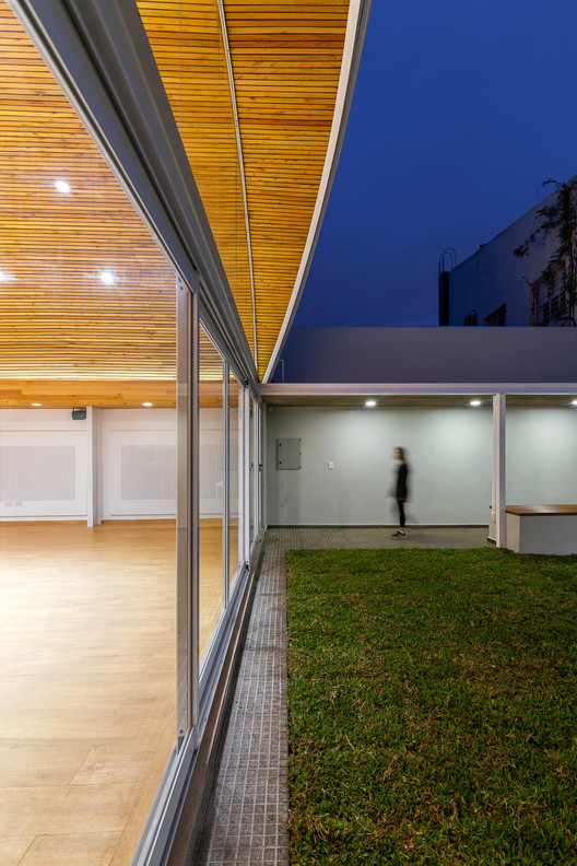 Surveying Professionals College in Santa Fe / Estudio Irigoyen, Navarro Arquitectos - Exterior Photography, Facade