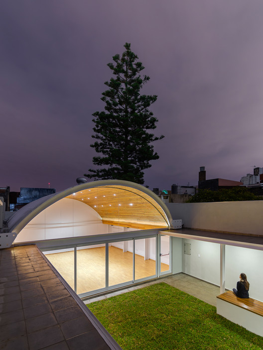 Surveying Professionals College in Santa Fe / Estudio Irigoyen, Navarro Arquitectos - Exterior Photography, Arch