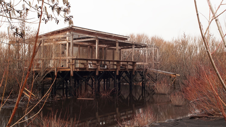 智利河边架空住宅 / Elton Léniz Arquitectos + Francisco Cruz - 建筑图, 独立住宅