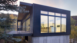 Casa Magia negra / Rowland+Broughton Architecture