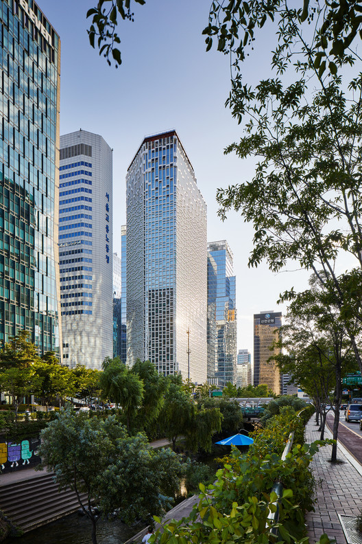 UNStudio conclui obras de reforma da sede da Hanwha em Seul - Imagem 10 de 19