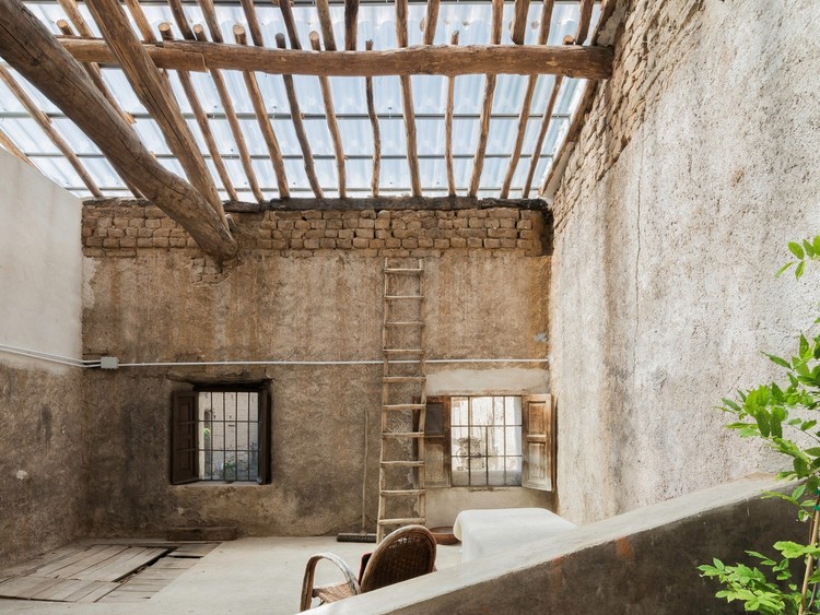 Architectonic & Structural Possibilities of Log Wood - Image 7 of 18