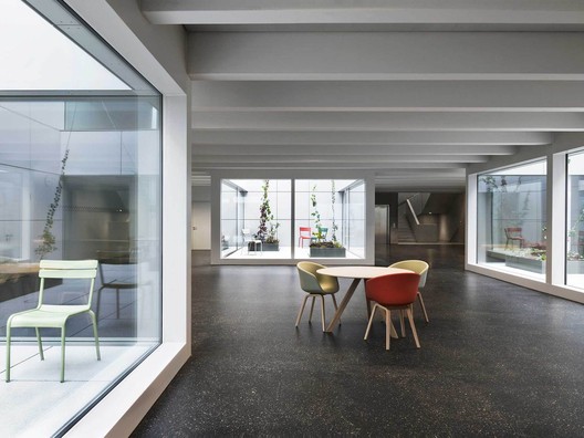 Schools of the Future: How Furniture Influences Learning - Image 11 of 17