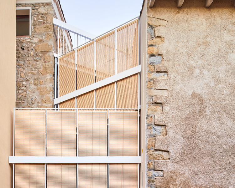 西班牙度假屋改造,营造户外生活空间 / unparelld’arquitectes - 更多图片