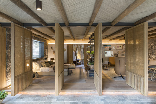 Brazilian Houses: 9 Homes with Lightweight Partitions - Image 5 of 10
