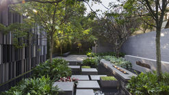 Praça Eliane / Hanazaki Paisagismo