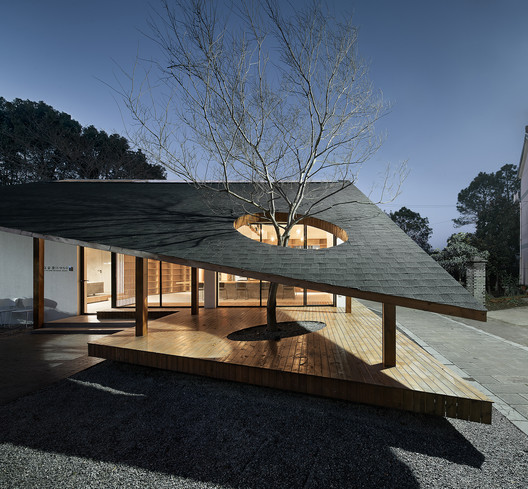 Edificio de actividades de la aldea MaJiaLong / Mix Architecture Edificio de actividades de la aldea MaJiaLong / Mix Architecture - Fotografía exterior, Concreto