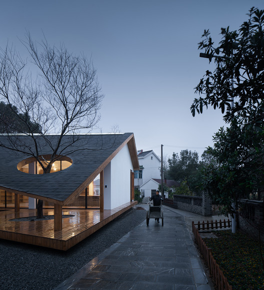 Edificio de actividades de la aldea MaJiaLong / Mix Architecture Edificio de actividades de la aldea MaJiaLong / Mix Architecture - Fotografía exterior