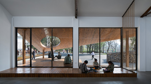 Edificio de actividades de la aldea MaJiaLong / Mix Architecture Edificio de actividades de la aldea MaJiaLong / Mix Architecture - Fotografía interior, Vidrio