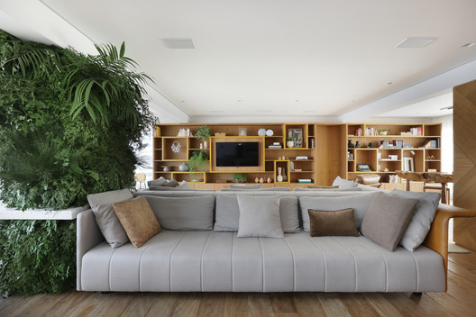 Núcleo Apartment / MAB3 Arquitetura - Interior Photography, Living Room, Wood
