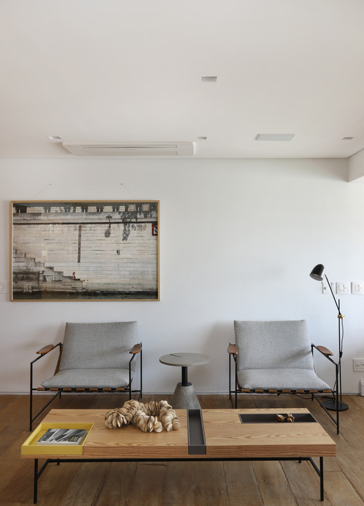 Apartamento Núcleo  / MAB3 Arquitetura - Fotografia de Interiores, Cozinha, Mesa, Iluminação, Janela, Viga