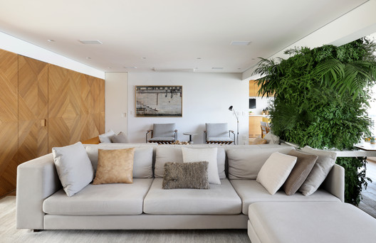 Núcleo Apartment / MAB3 Arquitetura - Interior Photography, Living Room, Wood