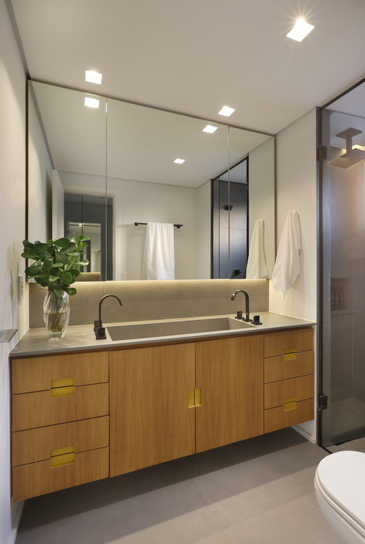 Núcleo Apartment / MAB3 Arquitetura - Interior Photography, Bathroom, Glass