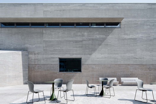 Camping IDEAS Qixing Xigang / Ruer Architectural Design - Fotografia de Exterior, Concreto, Cadeira