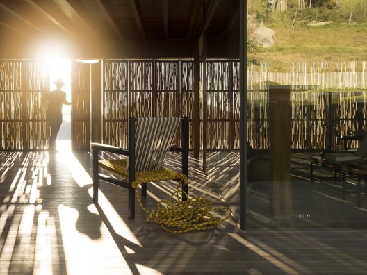 Brazilian Houses: 9 Homes with Lightweight Partitions - Image 10 of 10