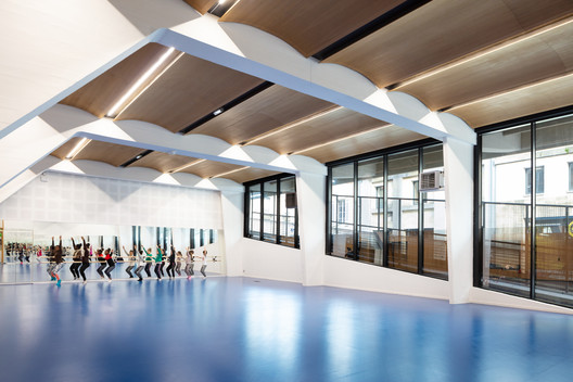 Alice Milliat Gymnasium / Marjan Hessamfar & Joe Vérons architectes associés - Interior Photography, Glass