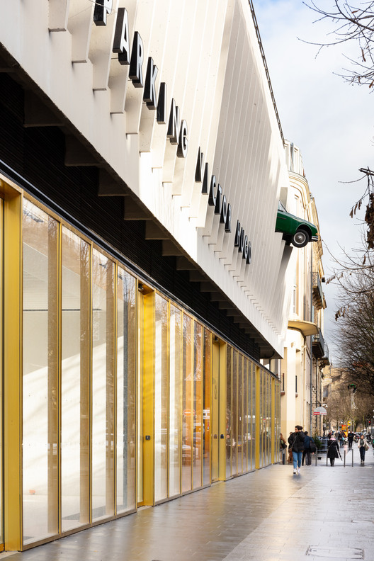 Alice Milliat Gymnasium / Marjan Hessamfar & Joe Vérons architectes associés - Interior Photography, Facade