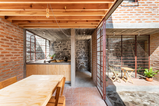 Escobedo Soliz: "In architecture, it is important to create poetic pre-existences"