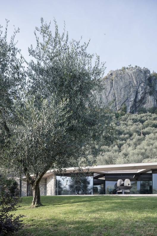 Il Frantoio Building in the Middle of the Olive Grove / Perathoner Architects - Exterior Photography