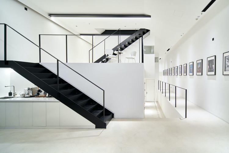 Climax Music Studio / ENDLESS SPACE ARCHITECTS - Offices Interiors, Stairs, Handrail, Facade