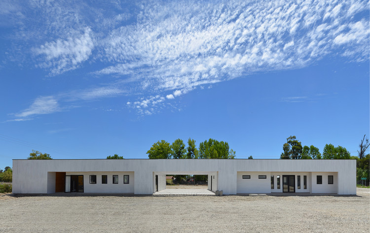Oficina Miraflores / Lorena Troncoso Valencia - Fotografía exterior, Ventanas, Fachada