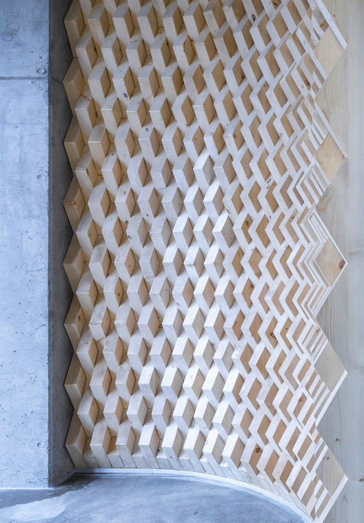 Loft Green Office / Maxim Calujac - Image 9 of 17