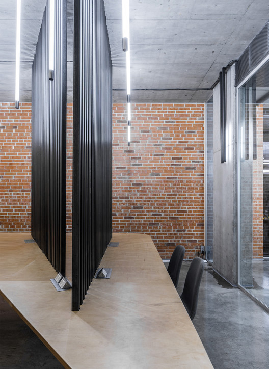 Loft Green Office / Maxim Calujac - Interior Photography, Wood, Brick