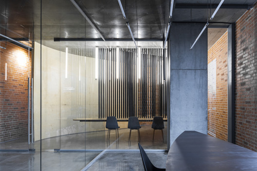 Loft Green Office / Maxim Calujac - Interior Photography, Wood