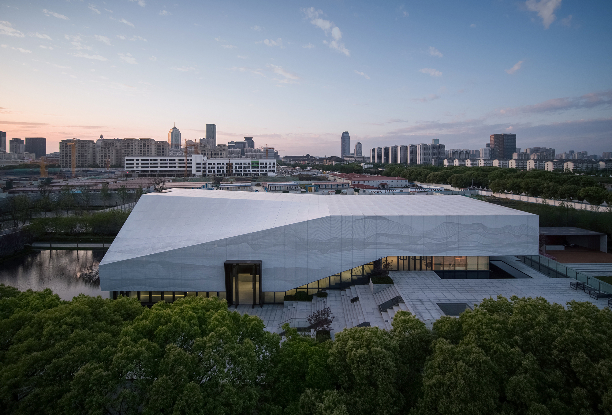 画廊 苏州金融商务广场展示中心 / 上海日清建筑设计 - 6