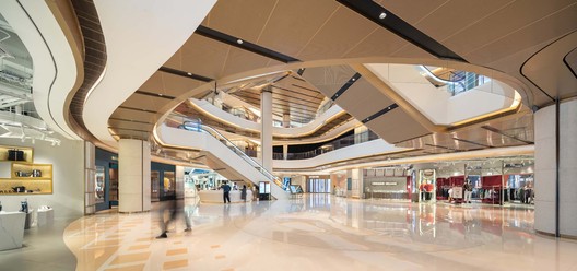 外滩金融中心南区商场 / Kokaistudios 外滩金融中心南区商场 / Kokaistudios - 室内图, 楼梯