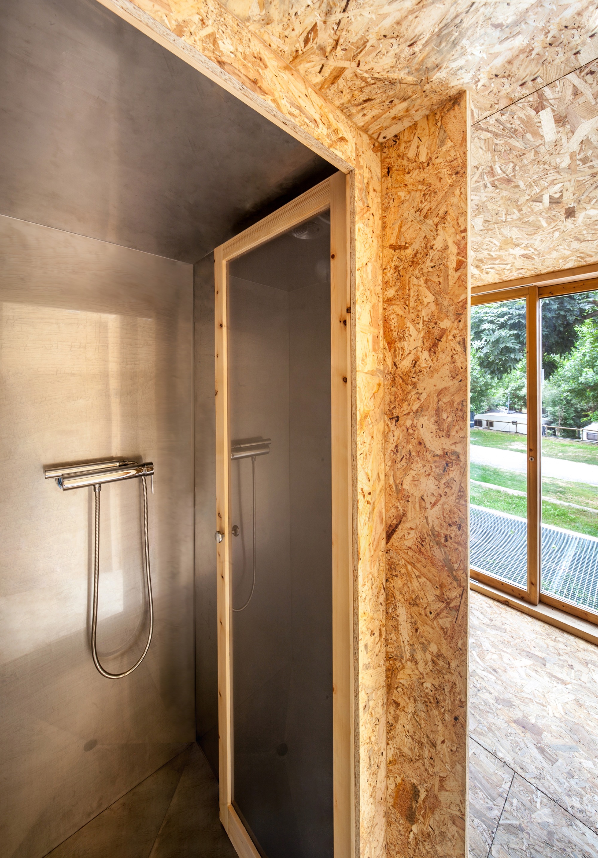 Gallery of Weekend Shelter / Agora Arquitectura 6