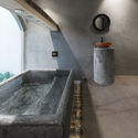 Beyond the Four Walls: 12 Bathrooms with Views of Their Surroundings - Image 4 of 13