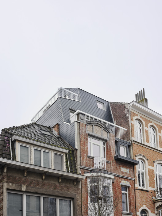 布鲁塞尔街边公寓改造，向上生长 / NOTAN OFFICE - 建筑图, 表皮