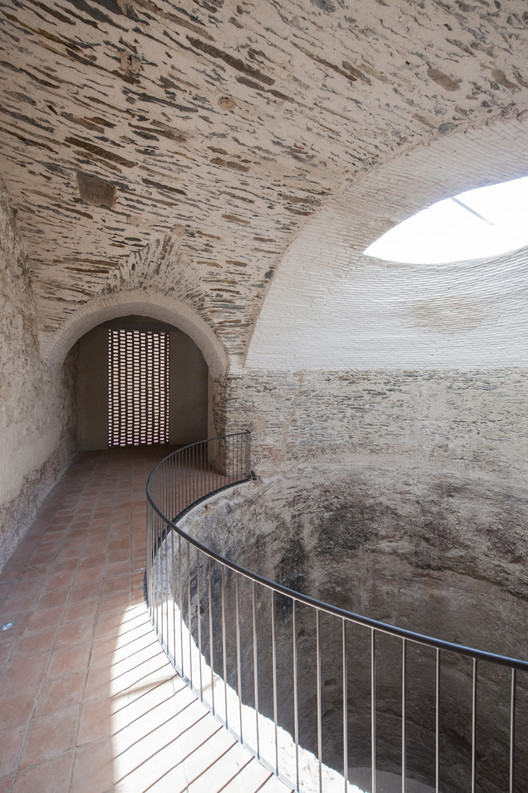 Convento de San Andrés Restoration / Sánchez Gil Arquitectos - Interior Photography, Arch, Stairs, Handrail