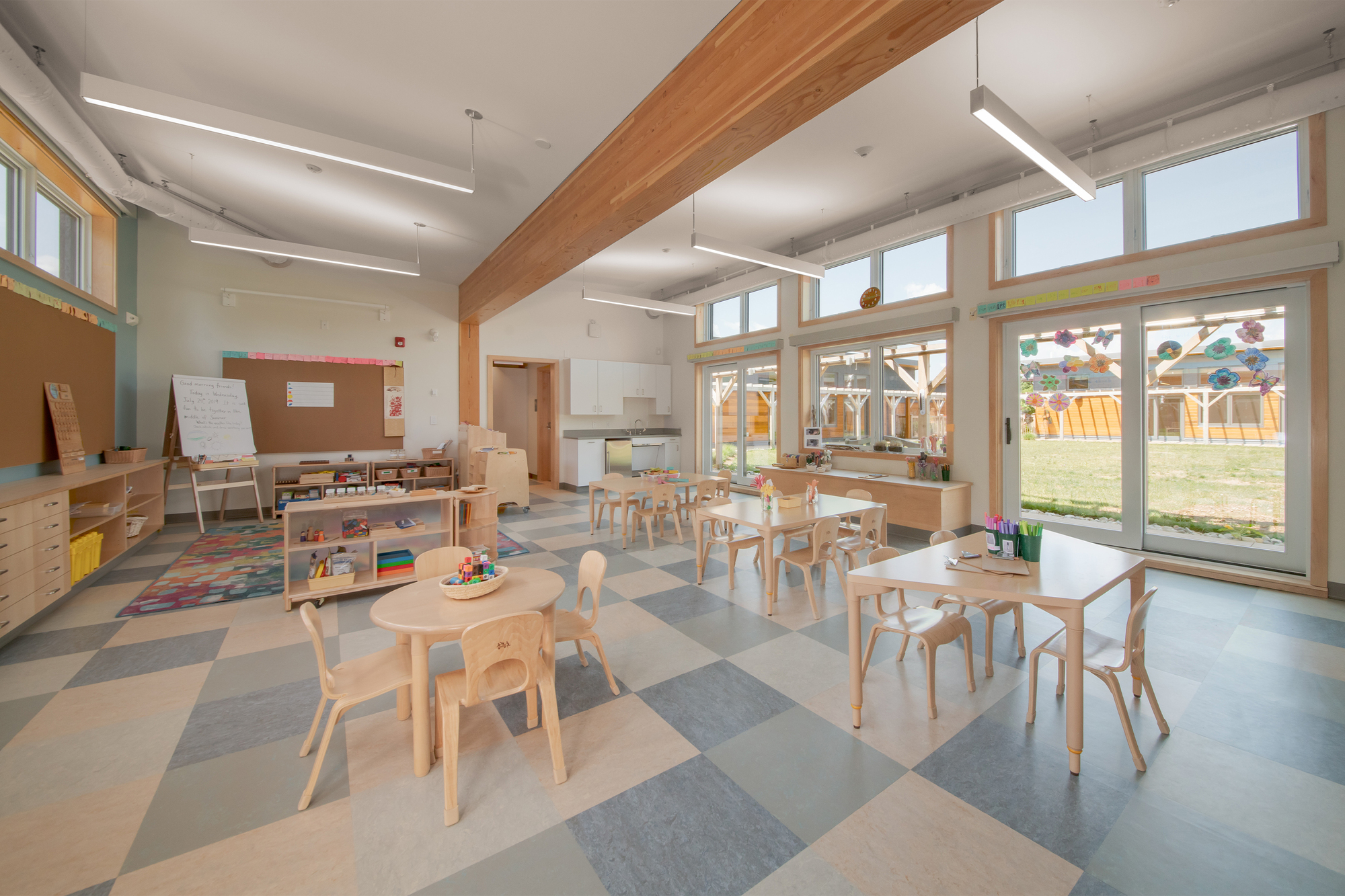 Galería de Slate School / Patriquin Architects 6