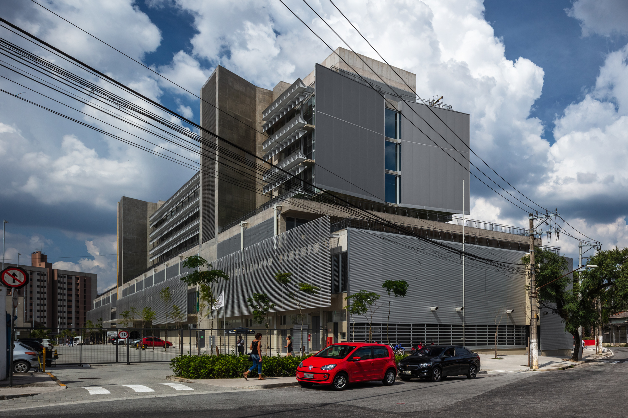 Galería de Hospital Público de Urgencias en São Bernardo do Campo / SPBR Arquitetos 11