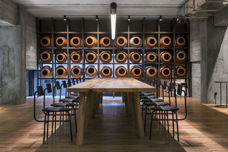 Vineria Wine Cellar / NS Studio - Table