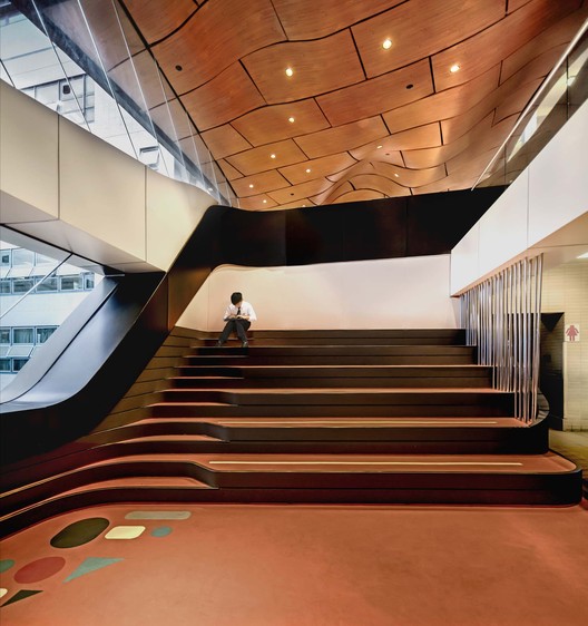 扩建九龙塘宣道小学，狭缝中的音乐厅 / 元新建城  - 室内图, 楼梯