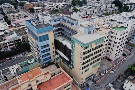 扩建九龙塘宣道小学，狭缝中的音乐厅 / 元新建城  - 表皮